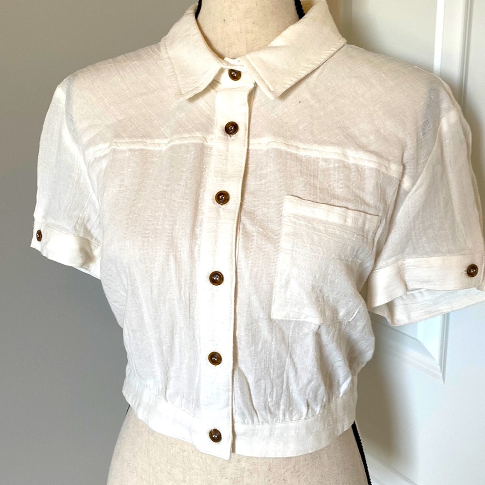 NWT Kindred Fashion on Earth utility cropped shirt in ivory size L